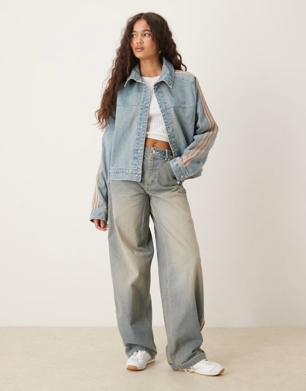  Essentials 牛仔裤