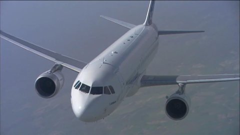 🚨空客6000架飞机紧急召回！A320飞控软件曝致命漏洞，全球航班陷入取消潮！