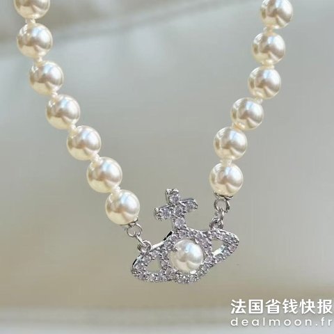 Vivienne Westwood珍珠项链