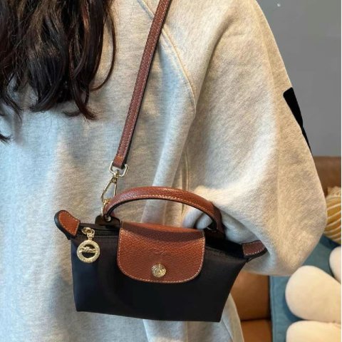 Longchamp Le Pliage 拉链托特包