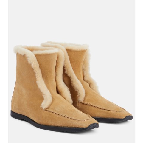 麂皮羊毛内衬短靴