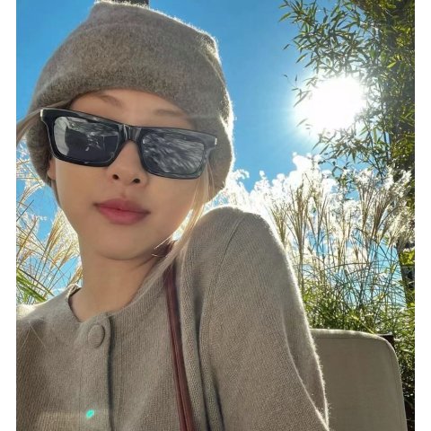 Saint LaurentRose同款Saint Laurent SULPICE 蝴蝶形太阳镜 黑色