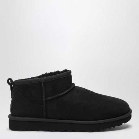 UGG Classic Ultra Mini 黑色靴