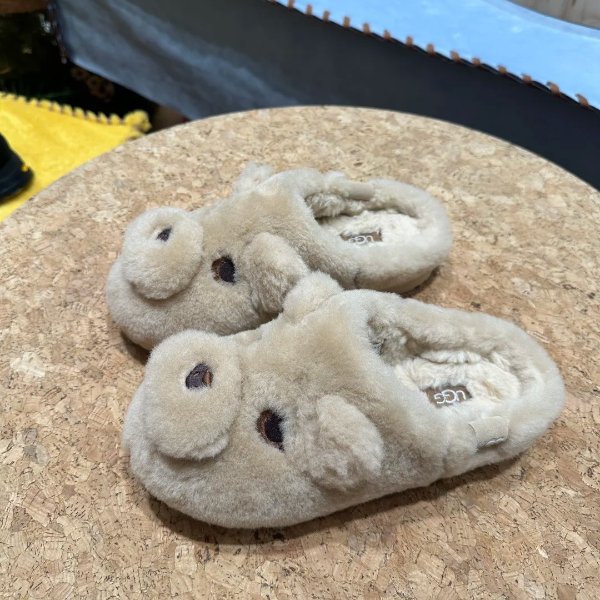 Classic Slip-On 毛毛拖鞋