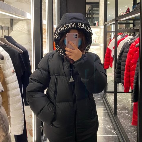 Montcla 羽绒夹克