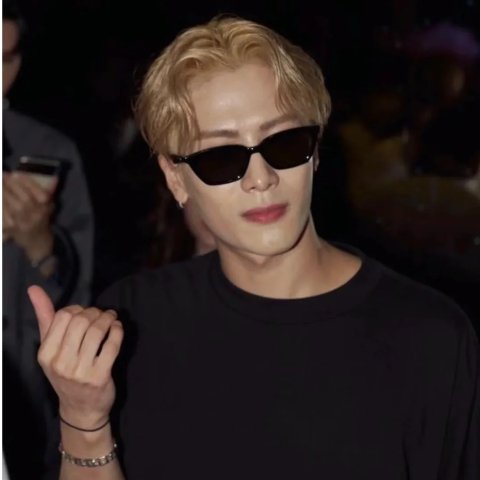 Gentle Monster Loti 白色太阳镜