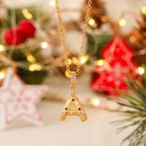 Selenichast消费满$142免费得！A字母项链