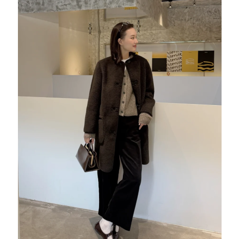 COS毛茸茸很可爱！长款泰迪外套