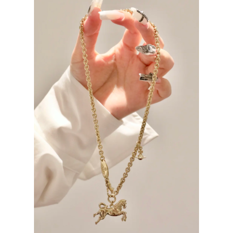 马造型吊坠项链