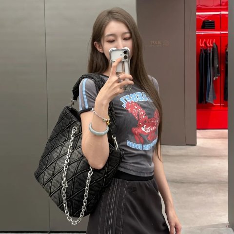 Uncutie Horse 女款T恤