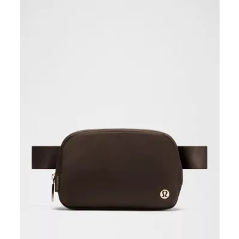 Everywhere Belt Bag斜挎包