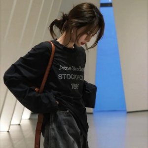 4折起 封面Acne Tee仅€283