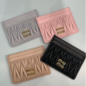 7.5折！YSL卡包$501