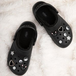 还没入洞门？Crocs 洞洞鞋7折特价 泡芙厚底$43