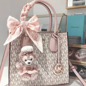 Michael Kors中号风琴包