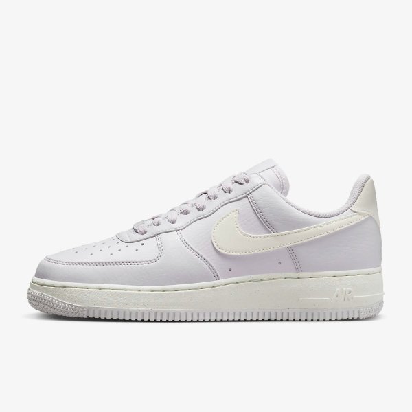 Air Force 1 '07 淡紫色运动鞋