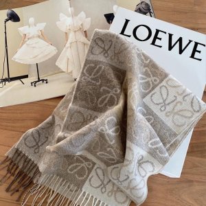 HR Loewe 热卖 羊毛logo围巾税后$621(官$640) 穿搭必备