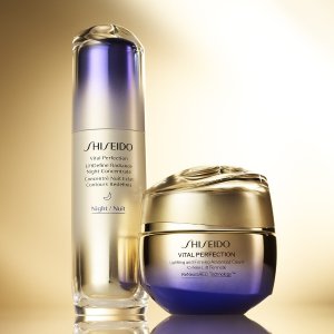 Shiseido 悦薇抗糖 紧致提拉 焕白眼霜3件套€61包邮(价值€148=41折)