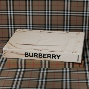 Burberry 折扣升级 水桶包$1258(Org$1850)，羊毛围巾$364