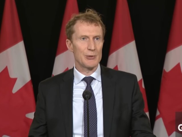 加拿大宣布移民“新捷径”：这部分国...