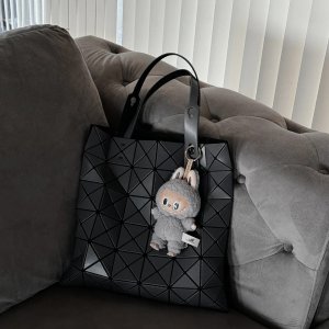 Bao Bao Issey Miyake 三宅一生👜 双面6格托特$580 超酷！