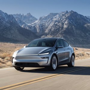 Tesla 新款 Model Y $84990 北美开启预定 2月1直涨$4000❗