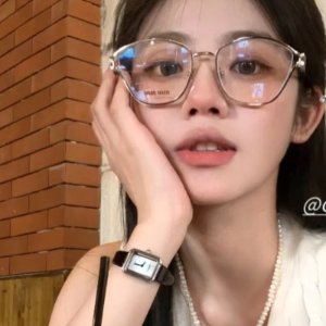 Miu Miu 墨镜新春大促🧧logo墨镜$304 宁艺卓、娜比同款！