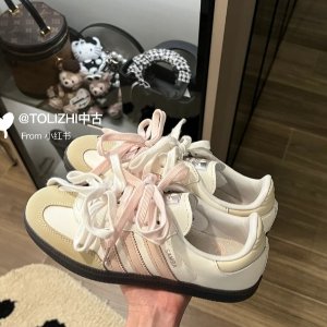 Adidas 满就送活动开启 绿尾小白鞋$59收、澡堂拖$23！