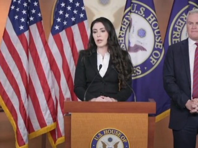 爱泼斯坦“飞行日志”和“名单”公开...