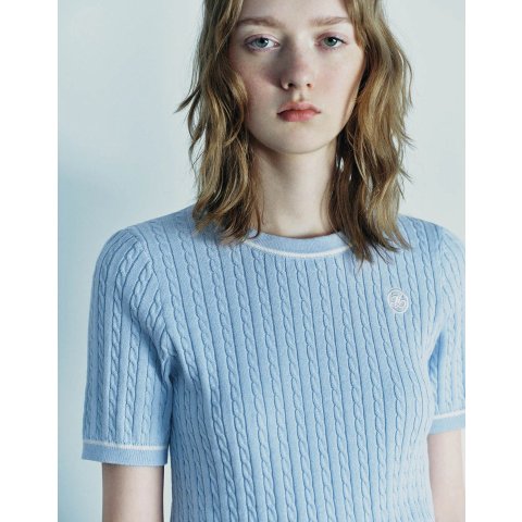 URban Revivo雾霾蓝针织短袖