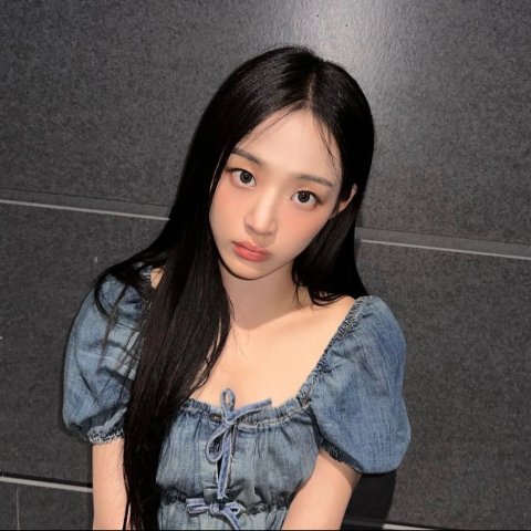 牛仔上衣 Minji同款
