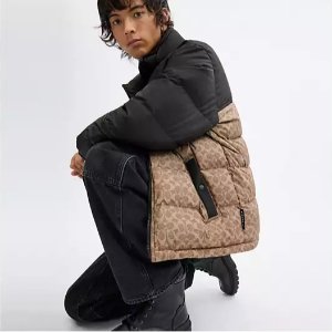 Coach羽绒服