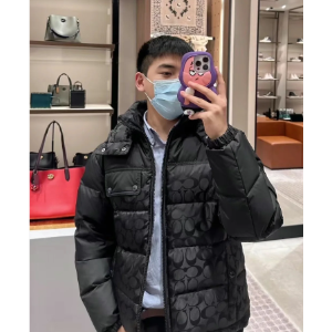 Coach羽绒服