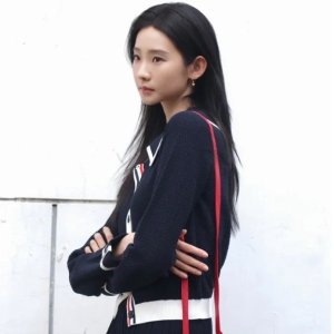 Up to 40% OffTHOM BROWNE Brand Sale