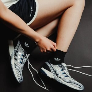 豹纹吊带$40adidas 新款呼声高 TOKYO薄底鞋$130 | Sporty & Rich封面$190
