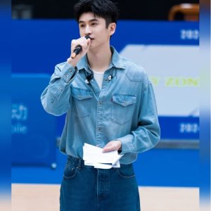 Buy 2+, Get 30% OffLevis End Of Season Sale