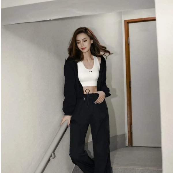 UA Unstoppable 女款保暖夹克