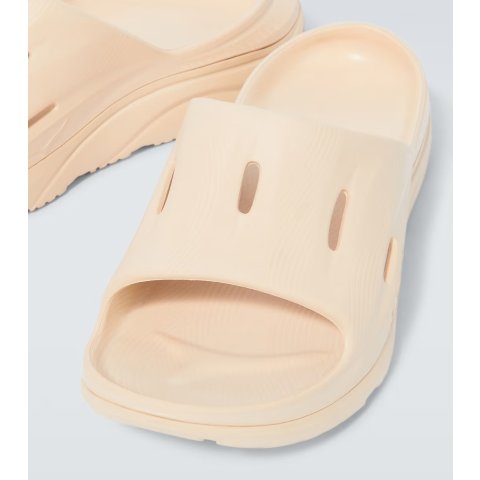 Hoka One OneOra Recovery 3 slides