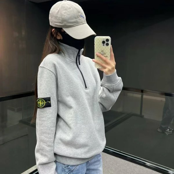 灰色半拉链卫衣