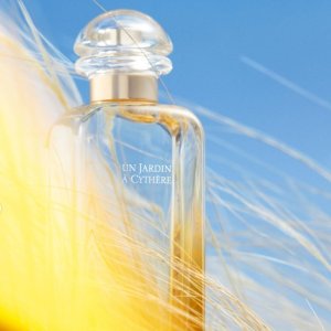 Extra 25% OffSaks OFF 5TH July 4th Beauty Sale