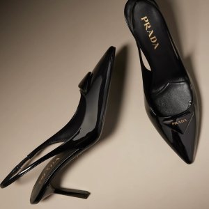 Up to Extra 25% OffNeiman Marcus Private Sale