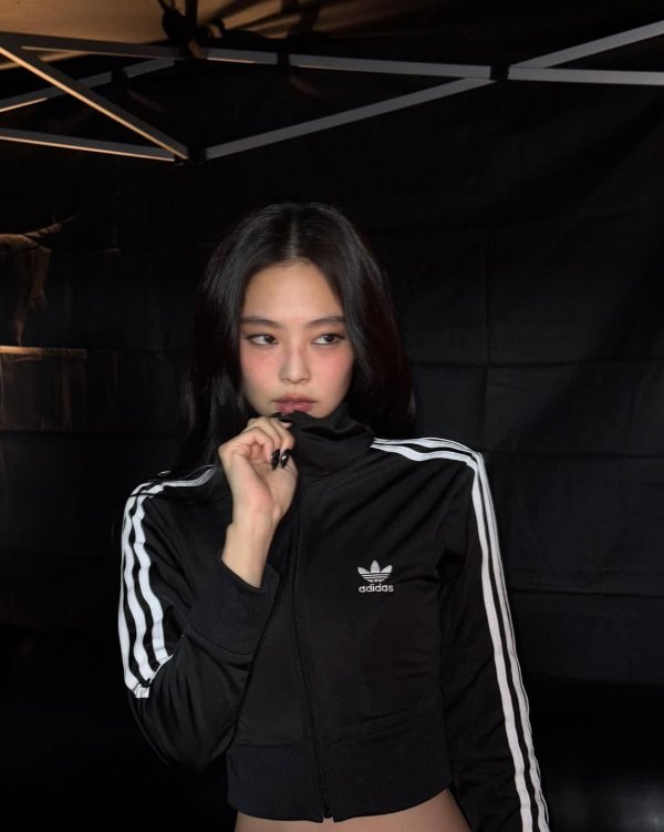 外套 Jennie类似款