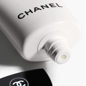 $65+Chanel LA MOUSSE Camellia Cleansing Cream-to-Foam