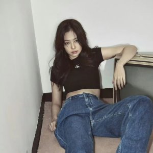6折起+叠8折！Jennie相似款T€13