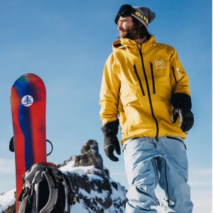 低至4折 滑雪夹克€120