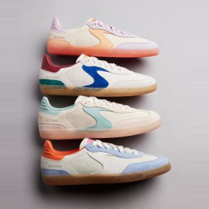 20% OffSKECHERS July 4th Sale