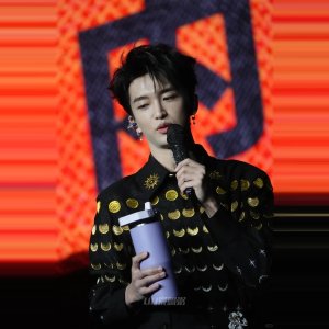 Stanley黄子弘凡同款~手拎吸管杯 890ml
