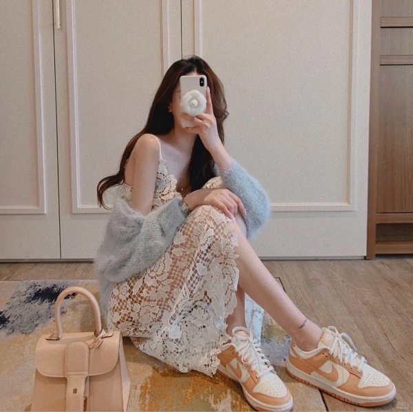 Nike Dunk 女款麂皮浅橙