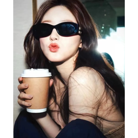 Miu MiuEyewear Cat-Eye Frame Sunglasses - SENSER