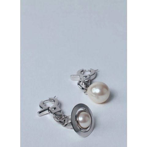 Vivienne WestwoodClaude Small Stud Earrings